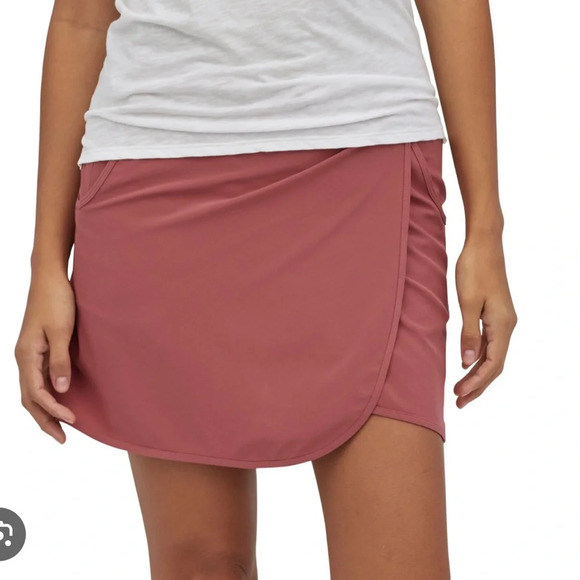 Nwt Patagonia® 
Women's Fleetwith Skort - Picture 2 of 4